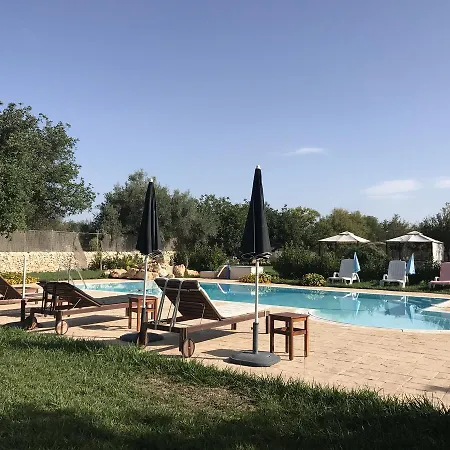 Bed and breakfast Abbraccio Del Carrubo 4*